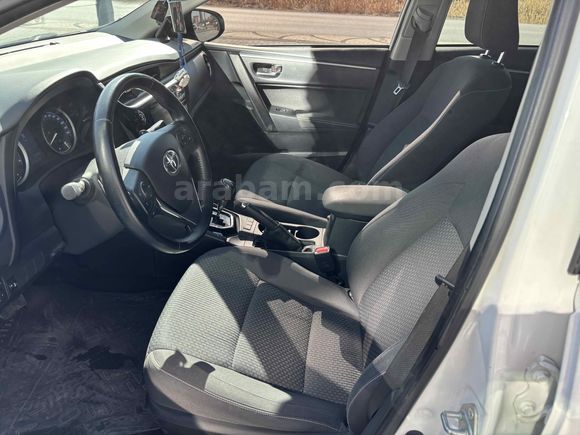 SAHİBİNDEN TEMİZ BAKIMLI 2018 MODEL MAKYAJLI COROLLA