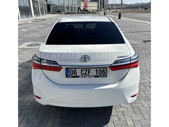 SAHİBİNDEN TEMİZ BAKIMLI 2018 MODEL MAKYAJLI COROLLA
