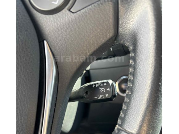 SAHİBİNDEN TEMİZ BAKIMLI 2018 MODEL MAKYAJLI COROLLA