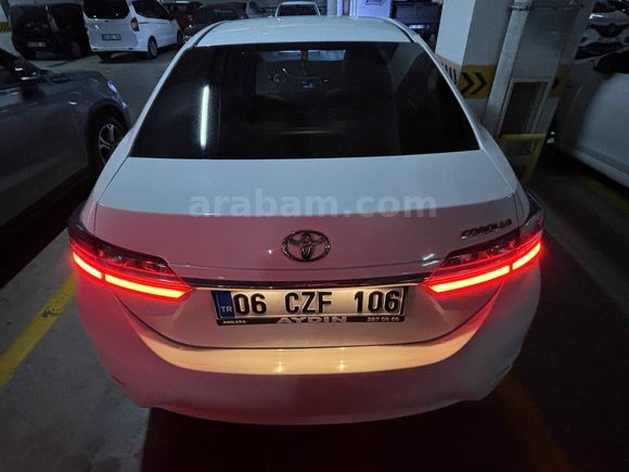 SAHİBİNDEN TEMİZ BAKIMLI 2018 MODEL MAKYAJLI COROLLA