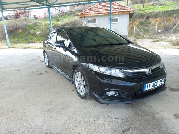 Sahibinden Honda Civic 1.6 Eco Elegance 2012 Model Bilecik 196.700 km Siyah