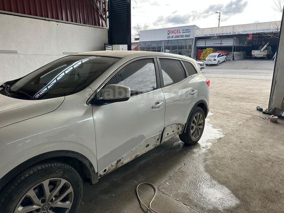 Sahibinden Renault Kadjar 1.2 TCe Touch 2015 Model
