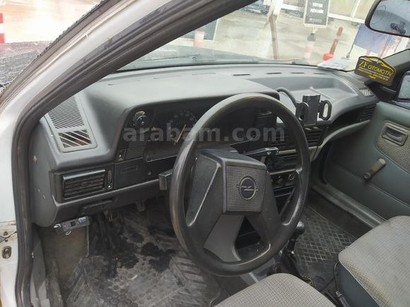 Sahibinden Opel Kadett 1.3 1988 Model