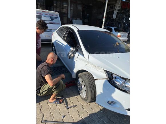 Sahibinden Ford Focus 1.6 TDCi Titanium 2013 Model