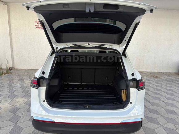 Sahibinden Volkswagen Tiguan 1.5 TSI Elegance 2024 Model 