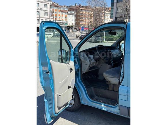 2004 trafik multix 1.9 docı baz 6 m 3 confort