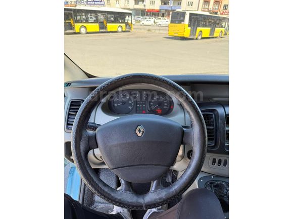 2004 trafik multix 1.9 docı baz 6 m 3 confort