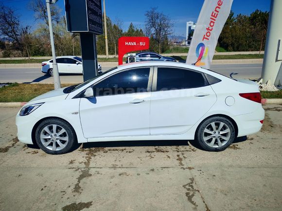 Sahibinden Hyundai Accent Blue 1.6 CRDI Mode Plus 2016 Model