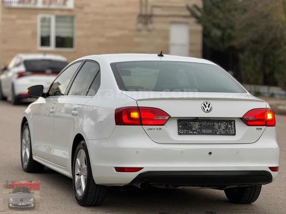 2014 VW JETTA 1.6 TDİ MANUEL COMFORTLİNE HATASİZ