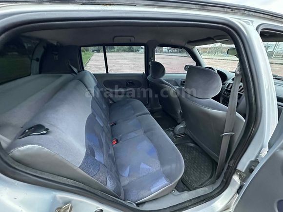 Renault Clio 1.4 RTA 2000 Model  248.000 km Mavi (metalik)