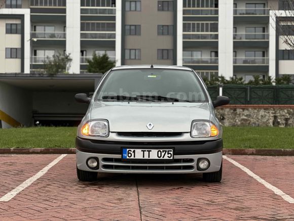 Renault Clio 1.4 RTA 2000 Model  248.000 km Mavi (metalik)