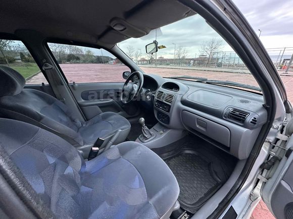 Renault Clio 1.4 RTA 2000 Model  248.000 km Mavi (metalik)