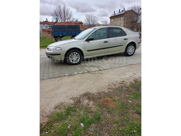 Sahibinden Renault Laguna 2 1.6 Expression 2002 Model