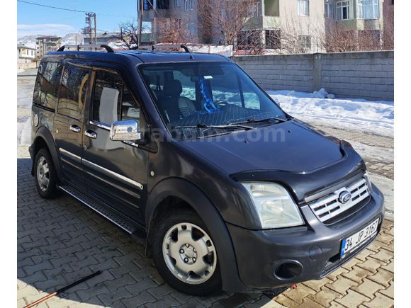 Ford Tourneo Connect yeni sıfır motor yapıldı. 75 lik