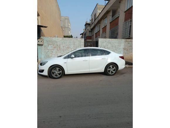 Sahibinden Opel Astra 1.6 Edition 2018 Model  125.000 km Beyaz