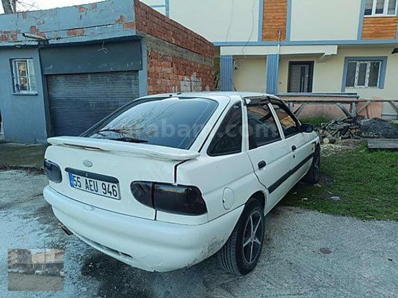 1998 MASRAFSIZ FORD ESCORT 1.6 CLX