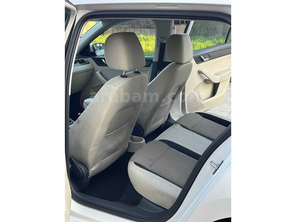 Düşük km temiz aile aracı Rapid 1.6 tdi 