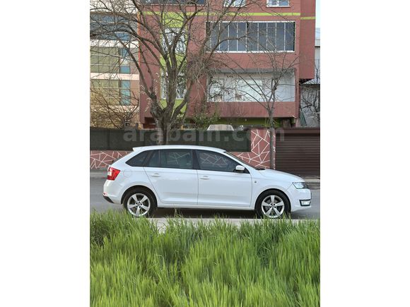 Düşük km temiz aile aracı Rapid 1.6 tdi 