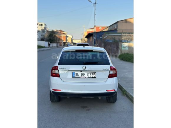 Düşük km temiz aile aracı Rapid 1.6 tdi 