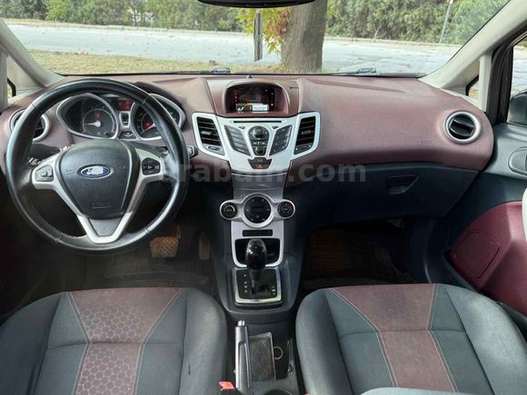 Sahibinden Ford Fiesta 1.4 Titanium 2009 Model 