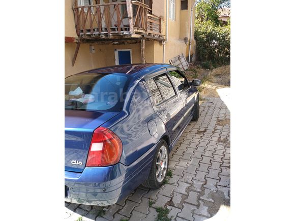 Sahibinden Renault Clio 1.4 2001 Model  265.000 km Mavi