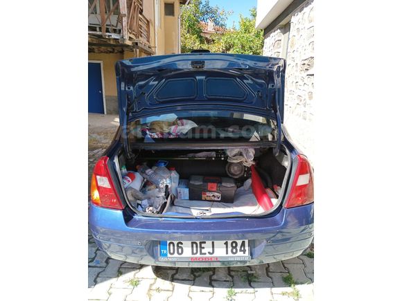 Sahibinden Renault Clio 1.4 2001 Model  265.000 km Mavi
