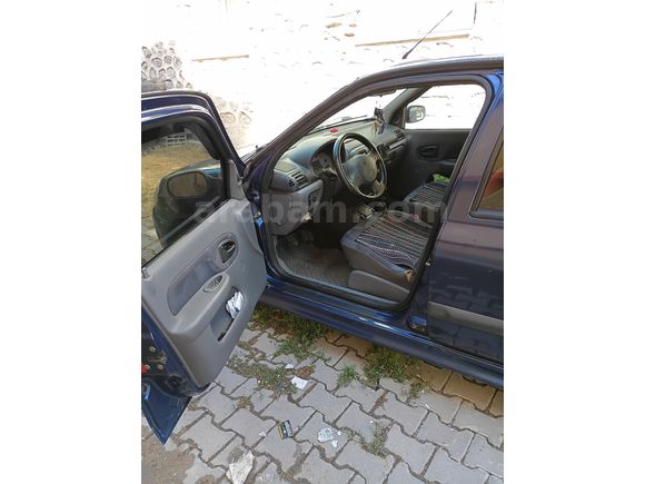 Sahibinden Renault Clio 1.4 2001 Model  265.000 km Mavi