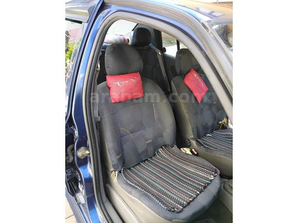 Sahibinden Renault Clio 1.4 2001 Model  265.000 km Mavi