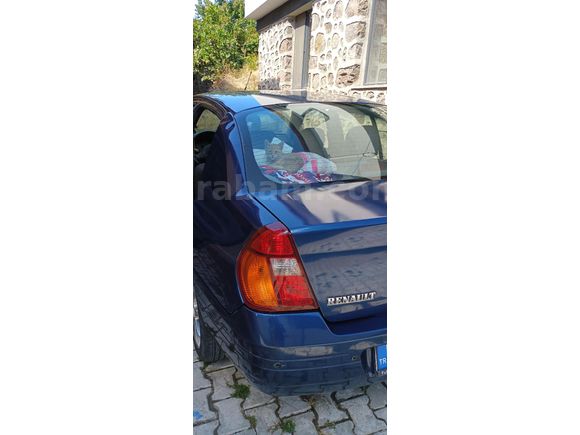 Sahibinden Renault Clio 1.4 2001 Model  265.000 km Mavi