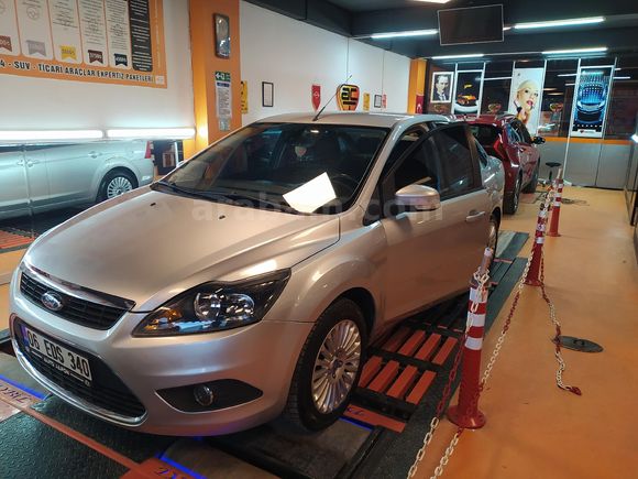 Sahibinden Ford Focus 1.6 Ti-VCT Titanium 2009 Model  222.000 km Gri