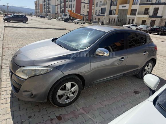 Sahibinden Renault Megane 1.5 dCi Expression 2012 Model 