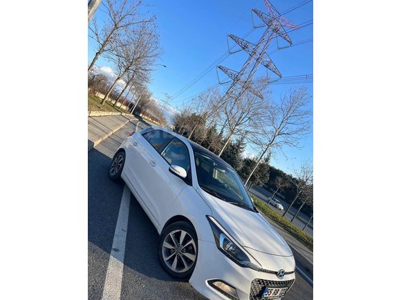 Sahibinden Hyundai i20 1.4 CRDi Style 2015 Model 