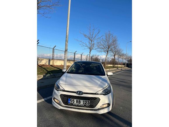 Sahibinden Hyundai i20 1.4 CRDi Style 2015 Model 