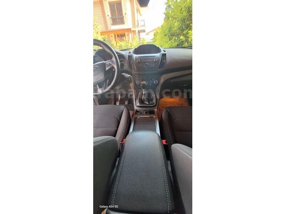 Sahibinden  Ford Kuga 1.5 TDCi Style 2018 Model ceki demirli