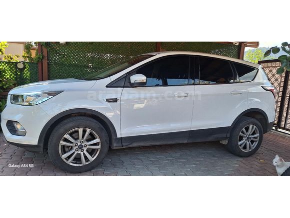 Sahibinden  Ford Kuga 1.5 TDCi Style 2018 Model ceki demirli