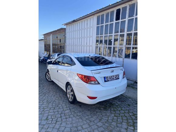 Sahibinden Hyundai Accent Blue 1.6 CRDI Mode Plus 2012 Model 