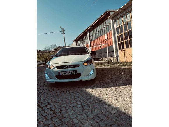 Sahibinden Hyundai Accent Blue 1.6 CRDI Mode Plus 2012 Model 