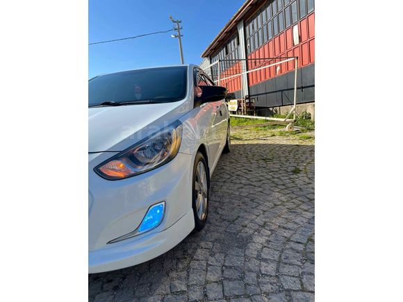 Sahibinden Hyundai Accent Blue 1.6 CRDI Mode Plus 2012 Model 