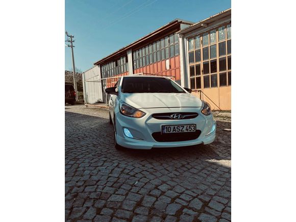 Sahibinden Hyundai Accent Blue 1.6 CRDI Mode Plus 2012 Model 
