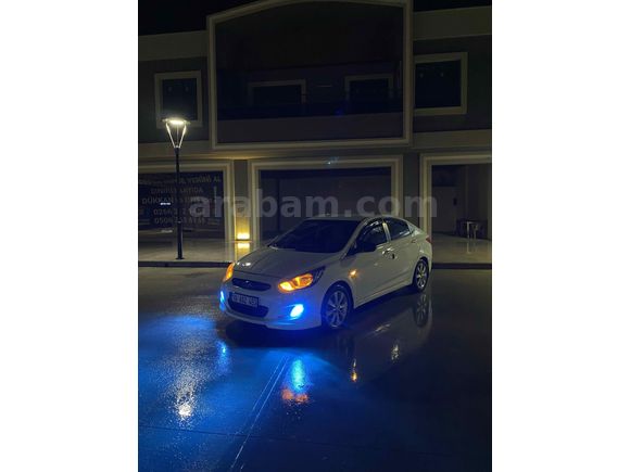 Sahibinden Hyundai Accent Blue 1.6 CRDI Mode Plus 2012 Model 