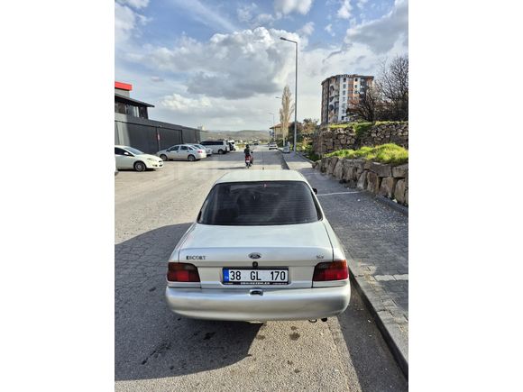 Sahibinden Ford Escort 1.6 CLX 1998 Model