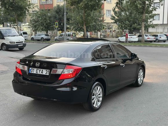 Sahibinden Honda Civic 1.6i VTEC Eco Elegance 2014 Model 