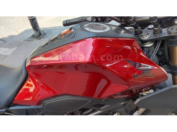 Temiz, bakımlı, kapalı garaj, kazasız CB250R