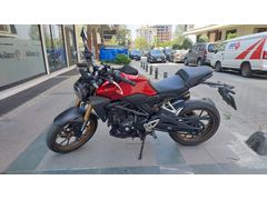 Temiz, bakımlı, kapalı garaj, kazasız CB250R