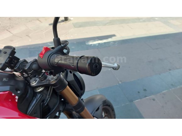 Temiz, bakımlı, kapalı garaj, kazasız CB250R