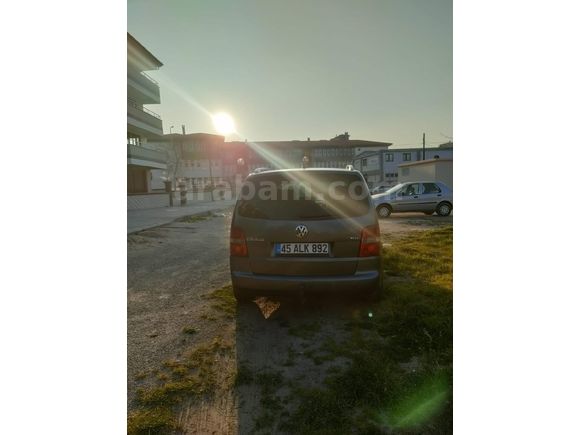 Volkswagen Touran hatasız en dolusu