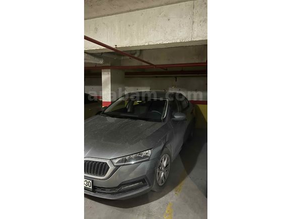 Sahibinden Skoda Octavia 1.0 e-Tec Elite 2023 Model  22.000 km Gri