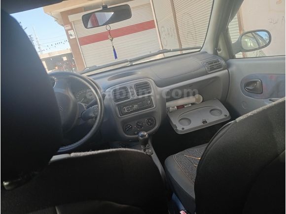 Sahibinden Renault Clio 1.4 2000 Model