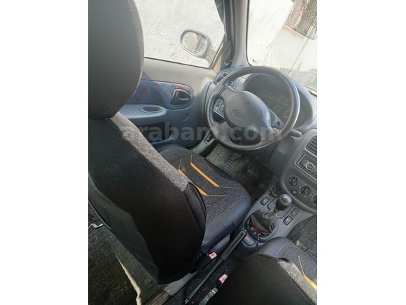 Sahibinden Renault Clio 1.4 2000 Model