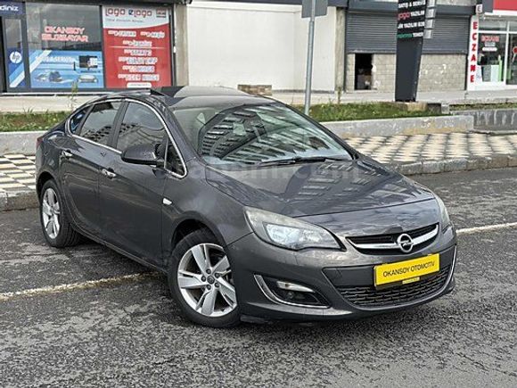 2013 ÇIKIŞLI BOYASIZ SUNROOFLU DÜŞÜK KM OTOMATİK SEDAN
